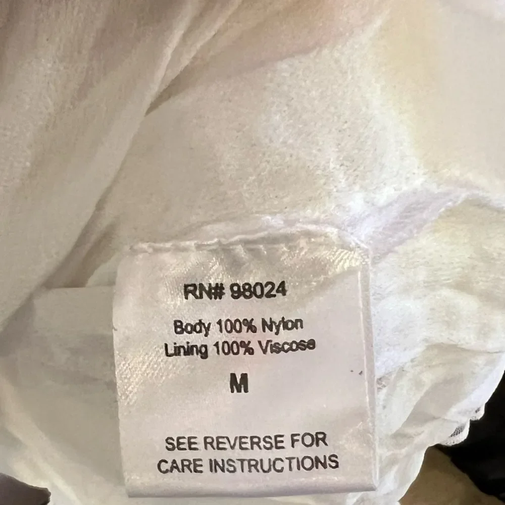 Love The Label Mae Dress White Lace Mini Size M NWOT Revolve Smocked - Picture 6 of 6